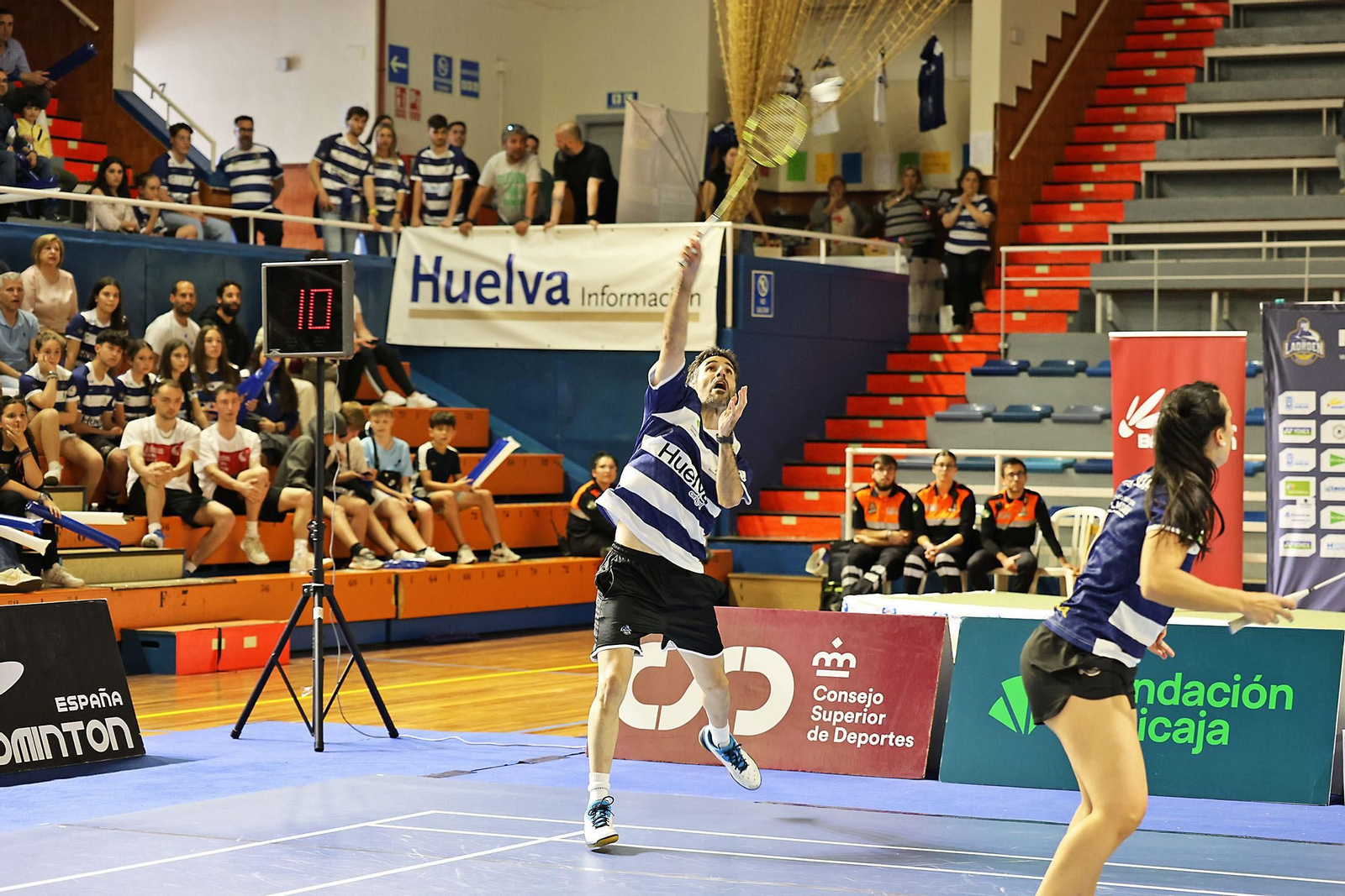 Imágenes de la final de liga de bádminton entre el IES La Orden y La RInconada
