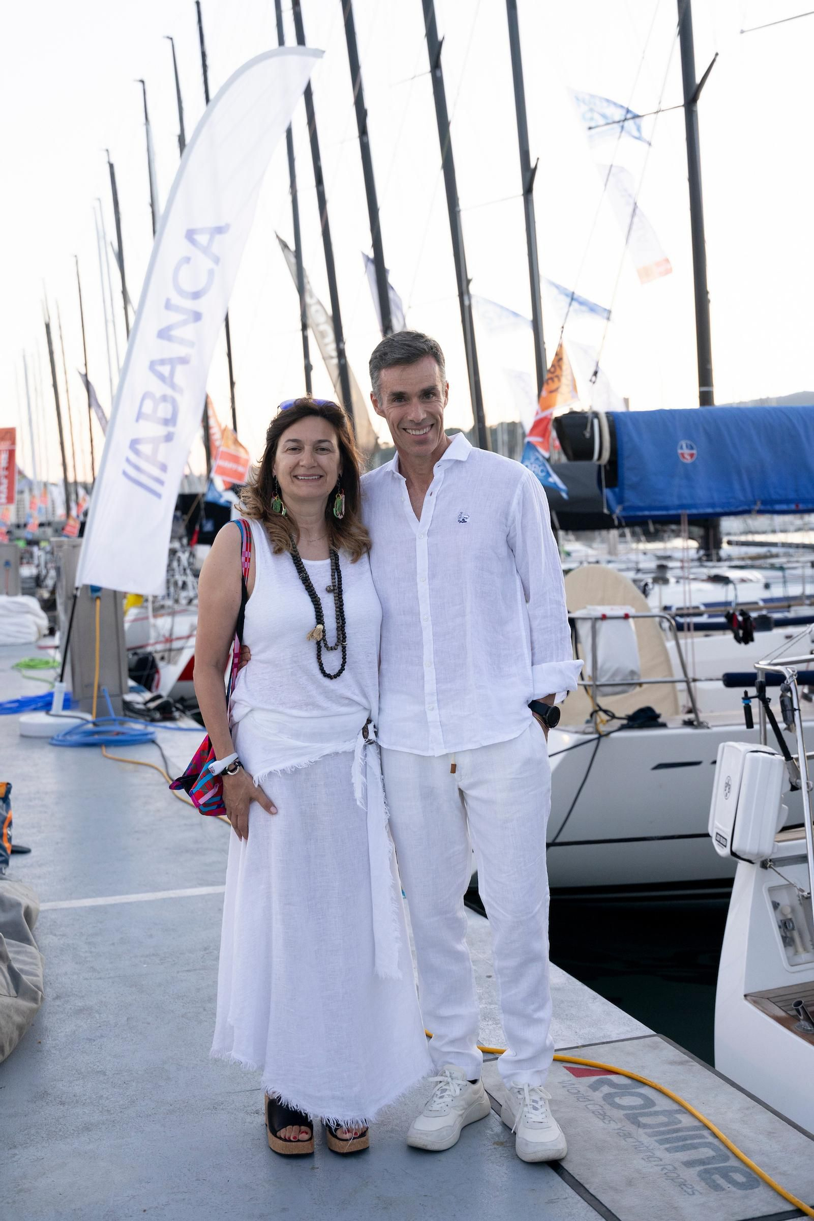 Búscate en el Cóctel de Blanco de la Copa del Rey Mapfre de vela