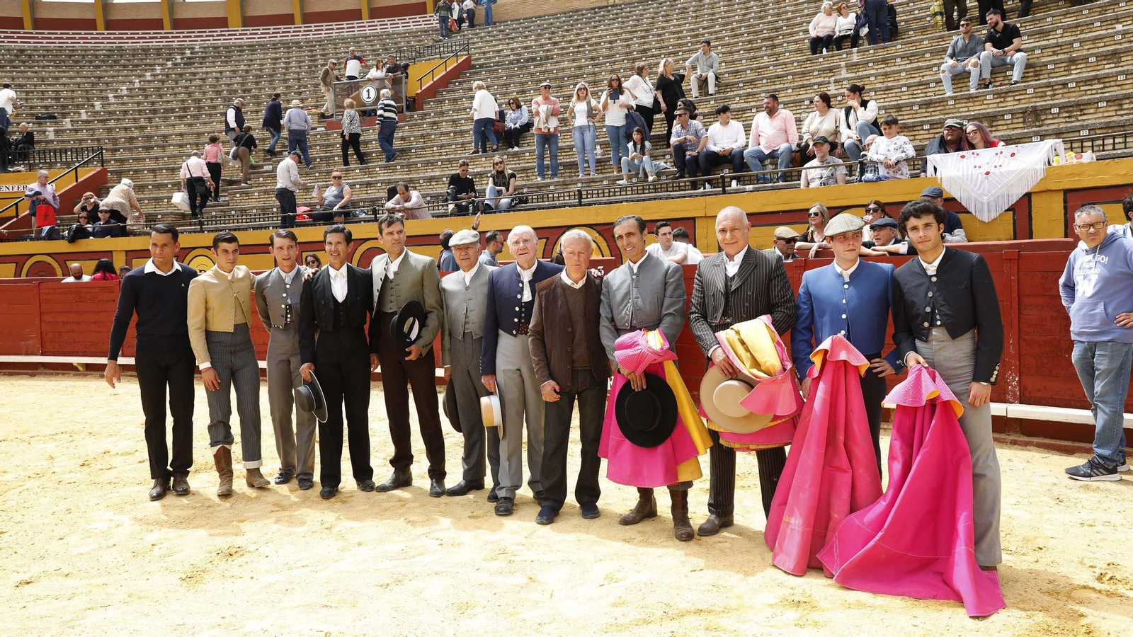 La clase magistral de tauromaquia organizada por Miguelete, en imágenes