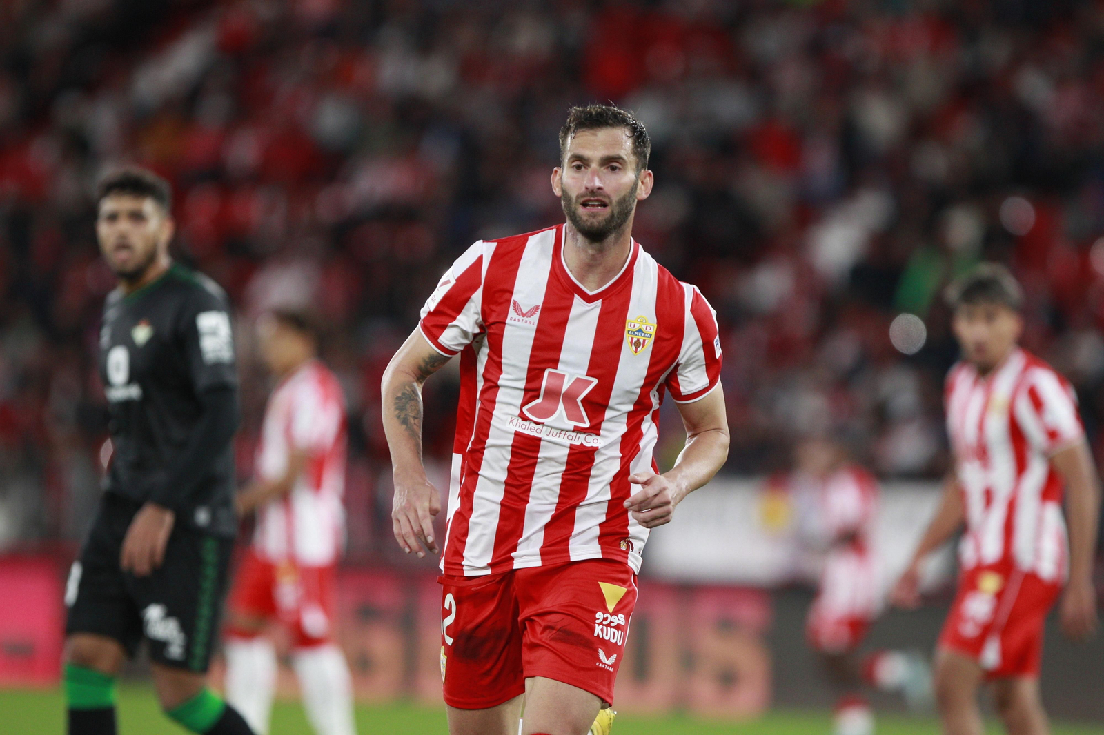 Imágenes del partido de fútbol U.D. Almería-Real Betis Balompié