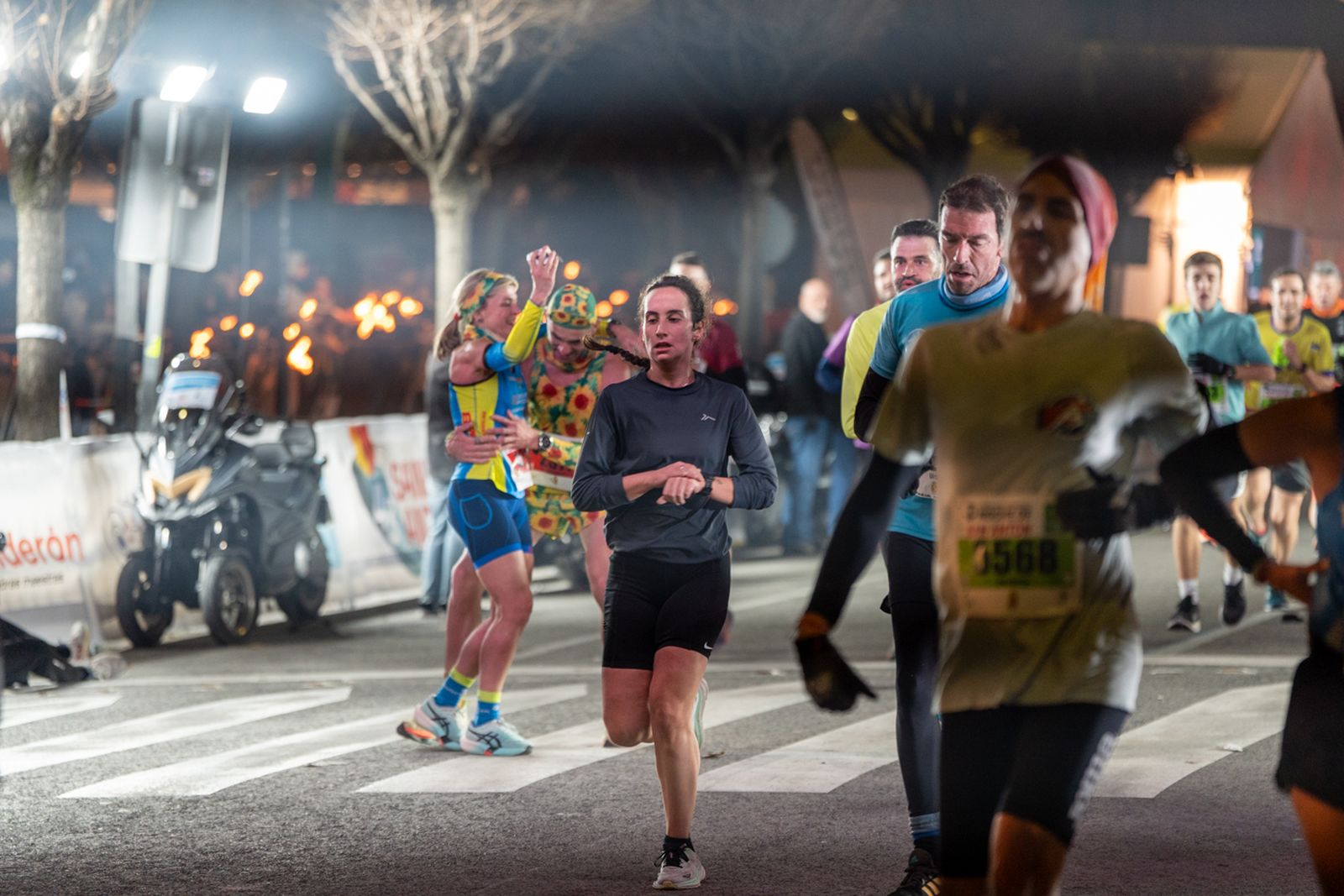 En imágenes: búscate en tu llegada a meta de la Carrera de San Antón 2026 (6)