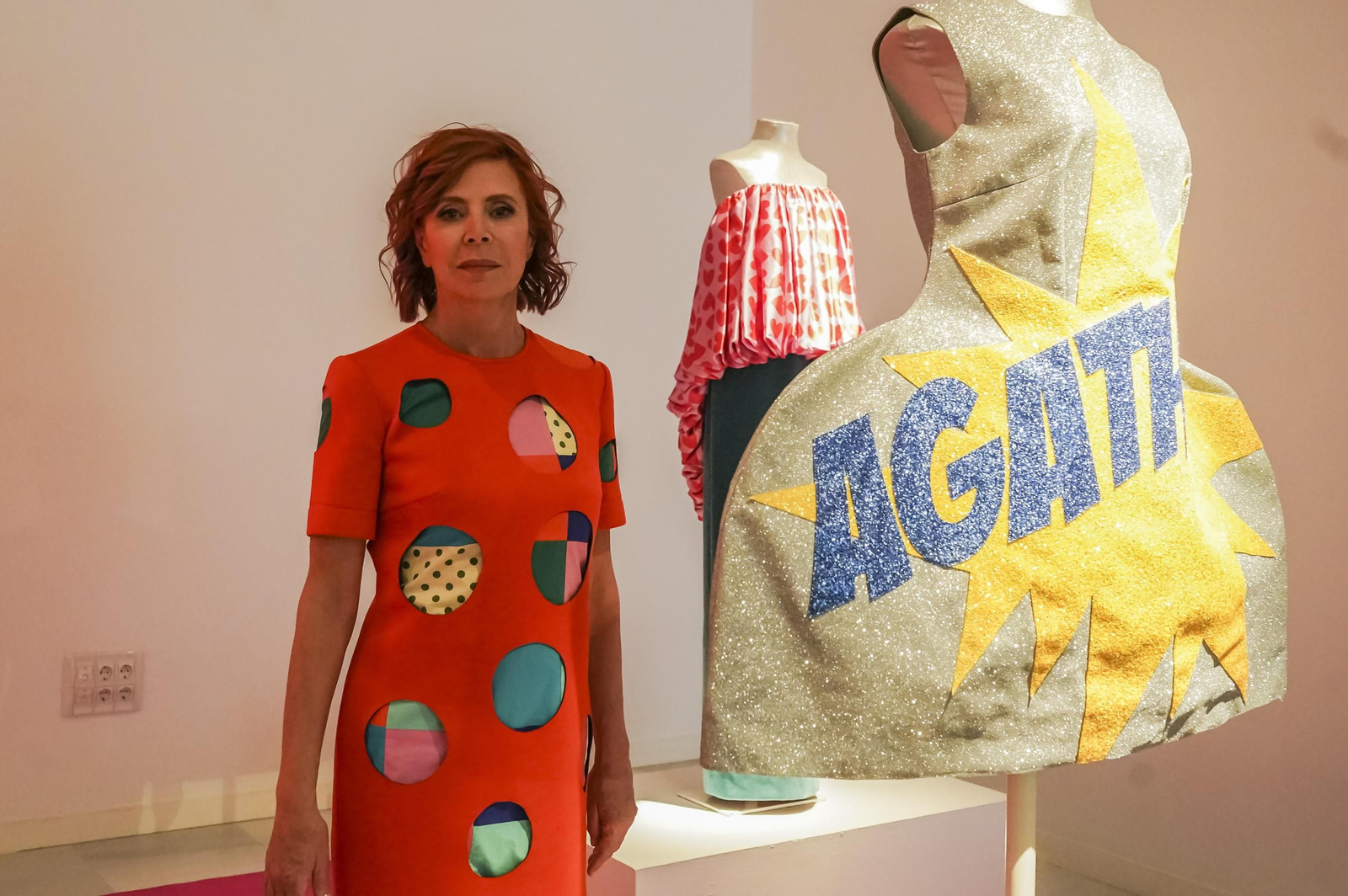 Agatha Ruiz de la Prada expone en Granada una retrospectiva de sus últimos 35 años de carrera, en imágenes
