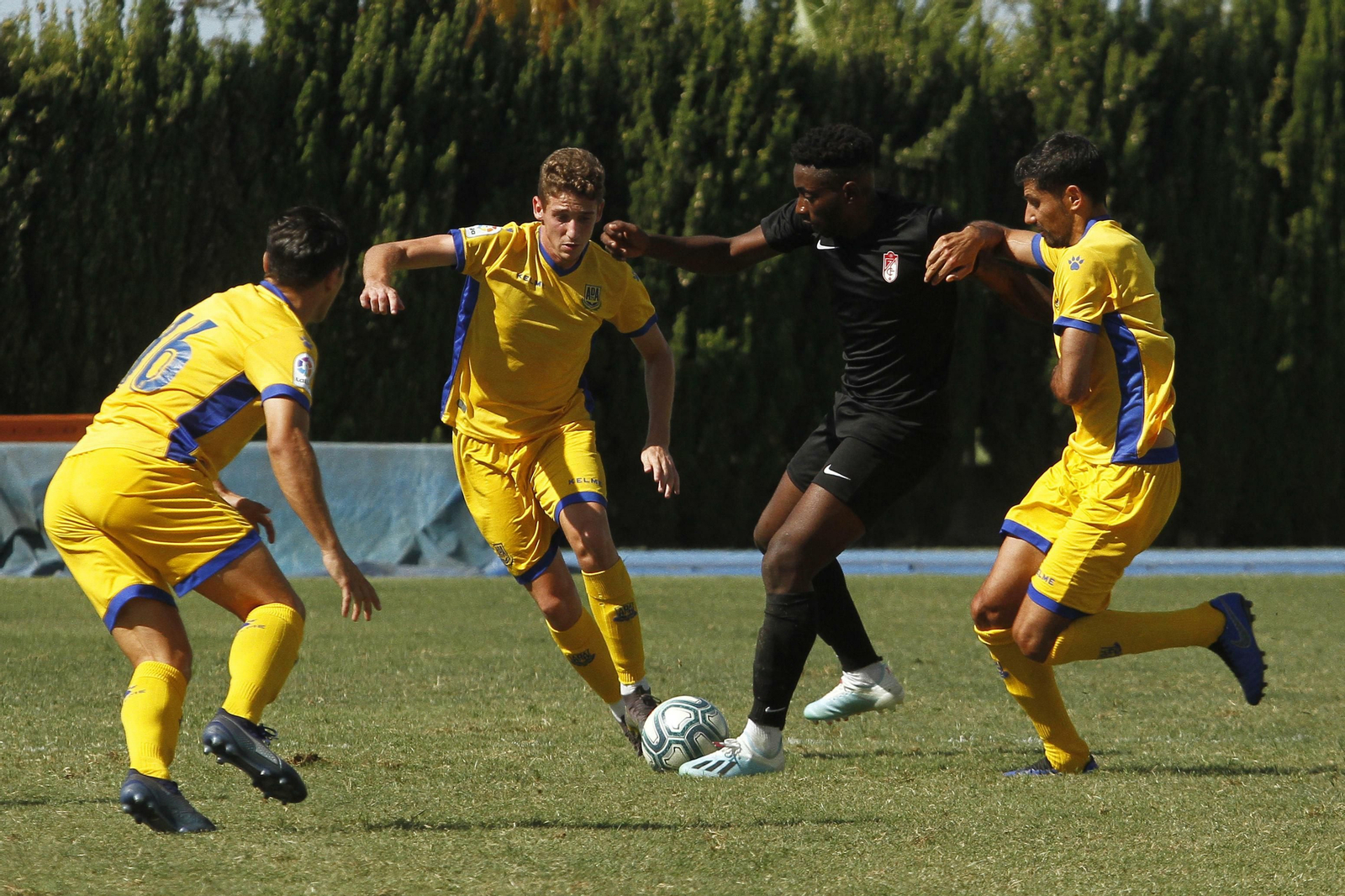 Yan Eteki ha mostrado buenas virtudes desde su llegada al club