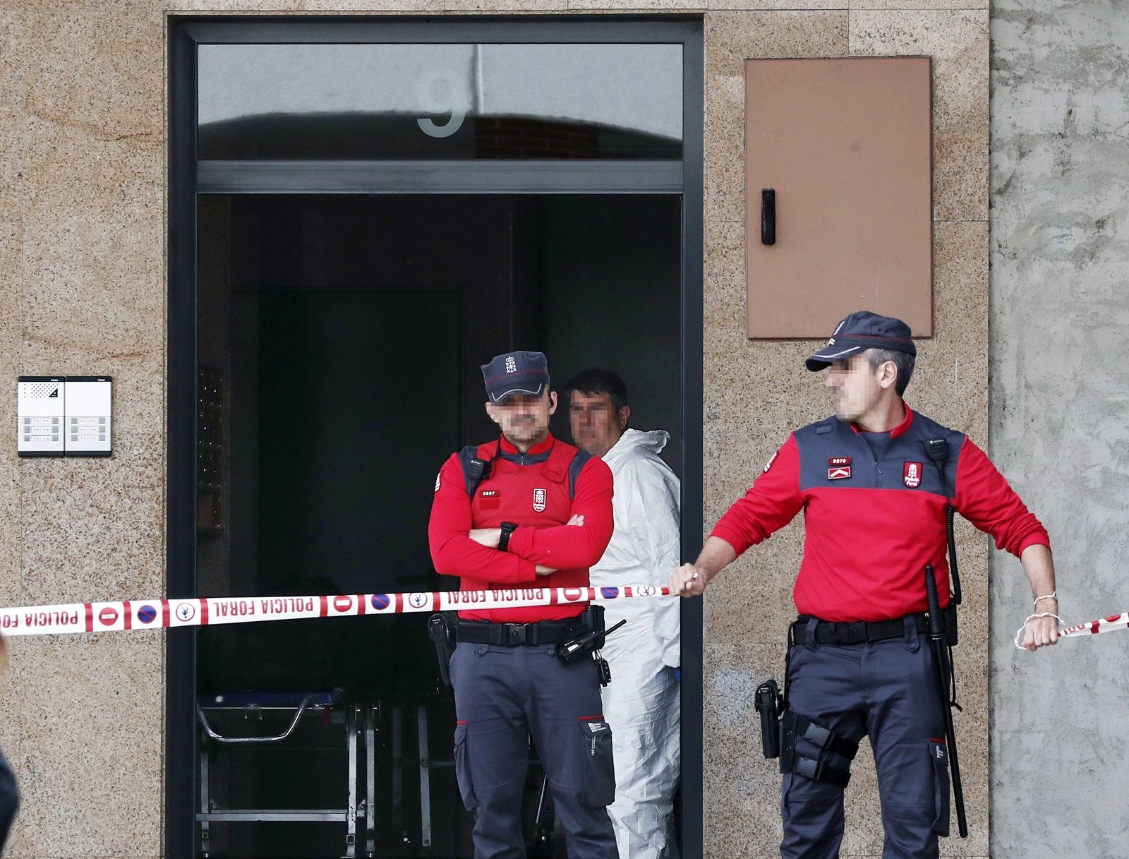 Edificio en el que ha tenido lugar el hallazgo de los dos cuerpos tiroteados.