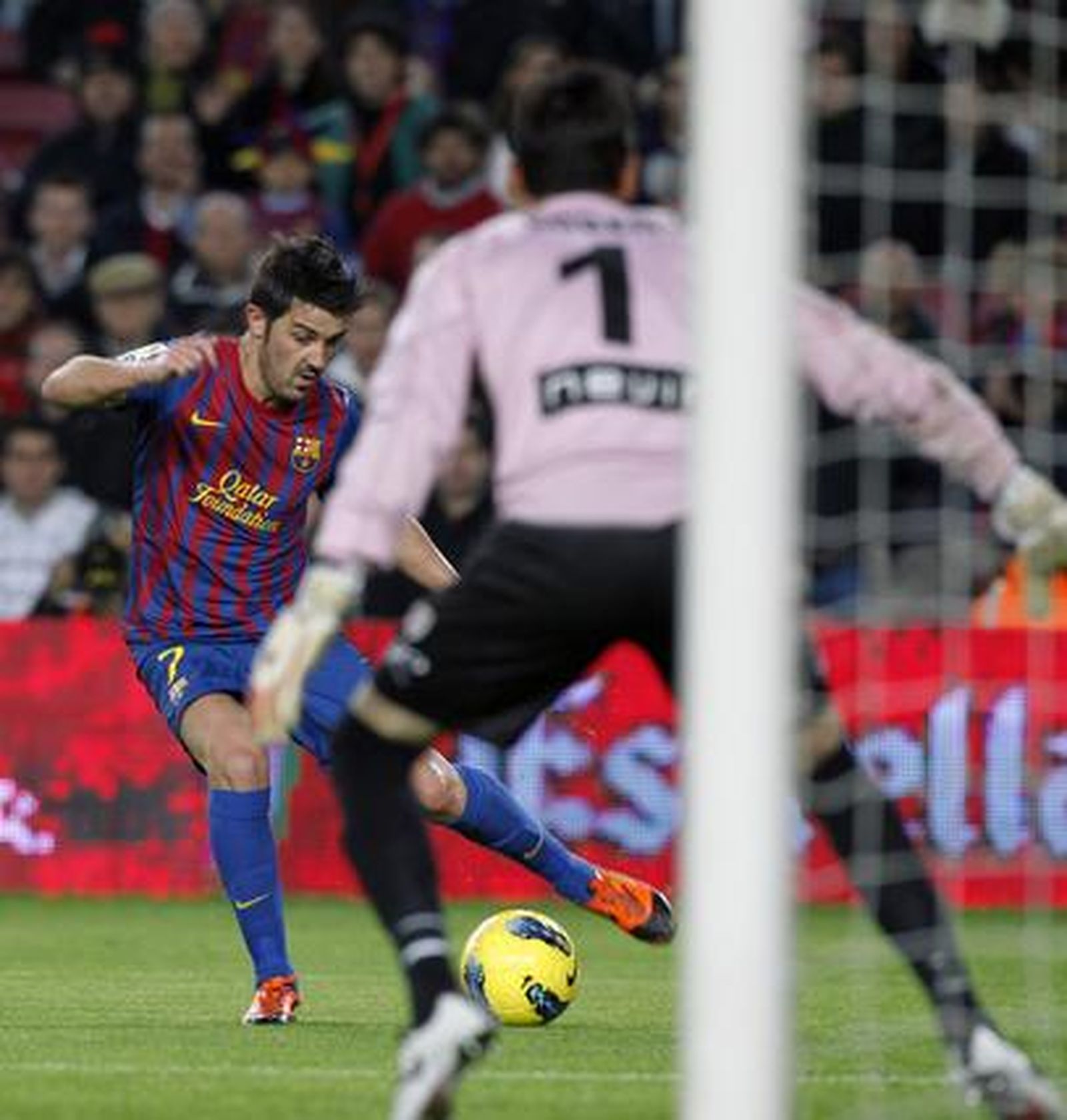 El Barça golea con facilidad a un Rayo Vallecano que salió valiente en el Camp Nou.

Foto: Reuters