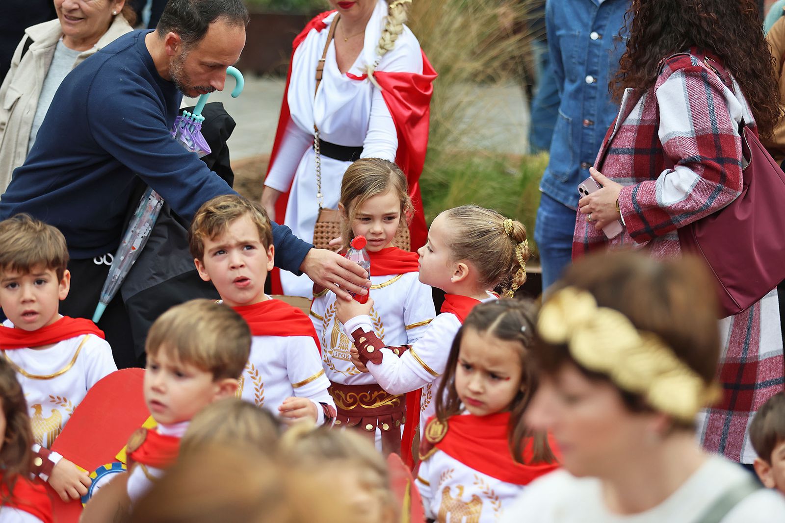Imágenes del desfile “Un paseo por la historia”  de los niños del colegio Funcadia de Huelva