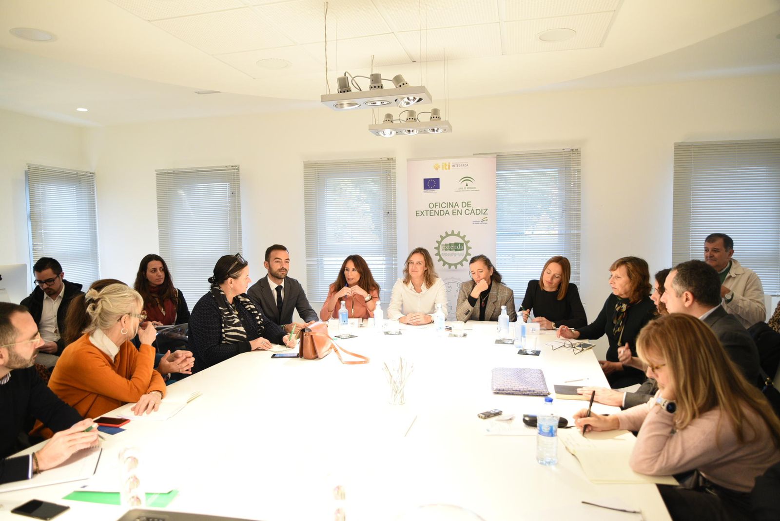 Asistentes al inicio de la misión inversa entre empresarios de la piel de Ubrique y compradores franceses