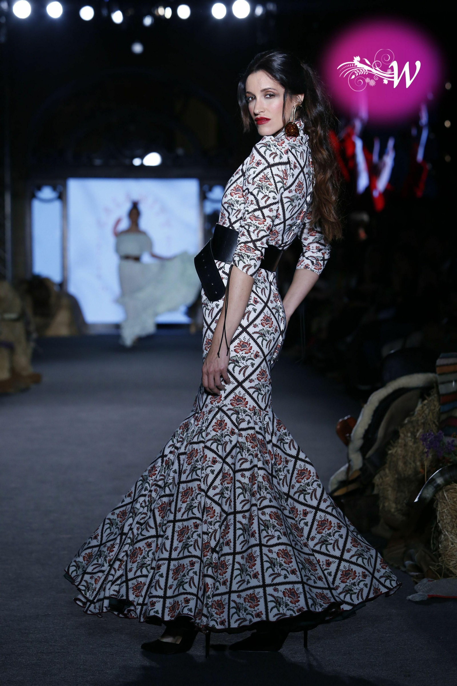 Javier Mojarro presenta su nueva colección en We Love Flamenco 2020, todas las fotos de su desfile