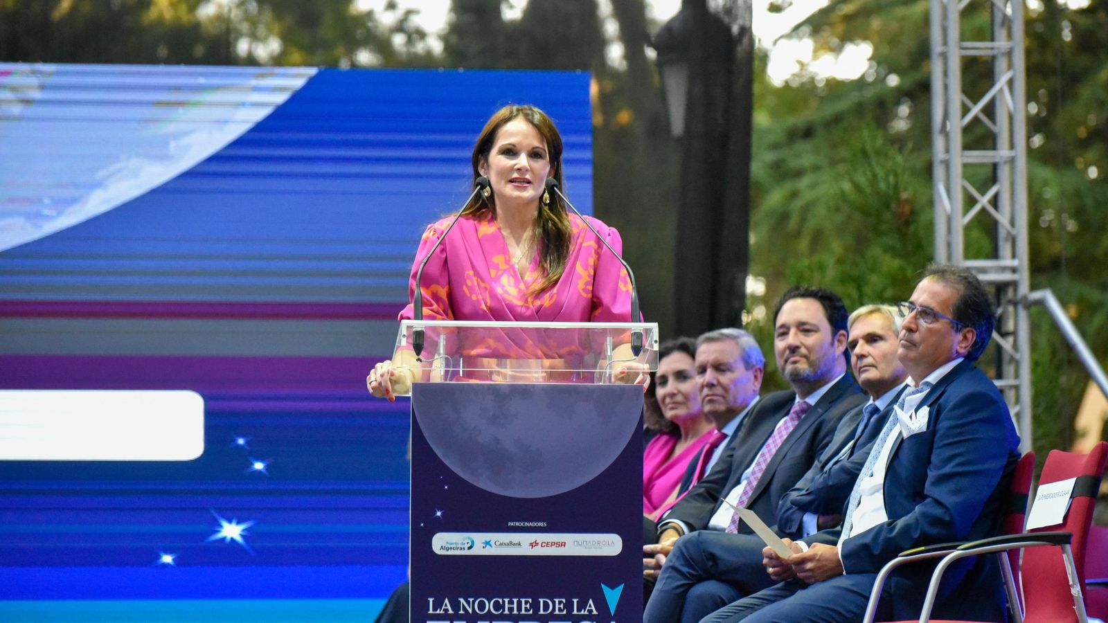 Raquel Ruiz Galán agradece el galardón de la CEC.
