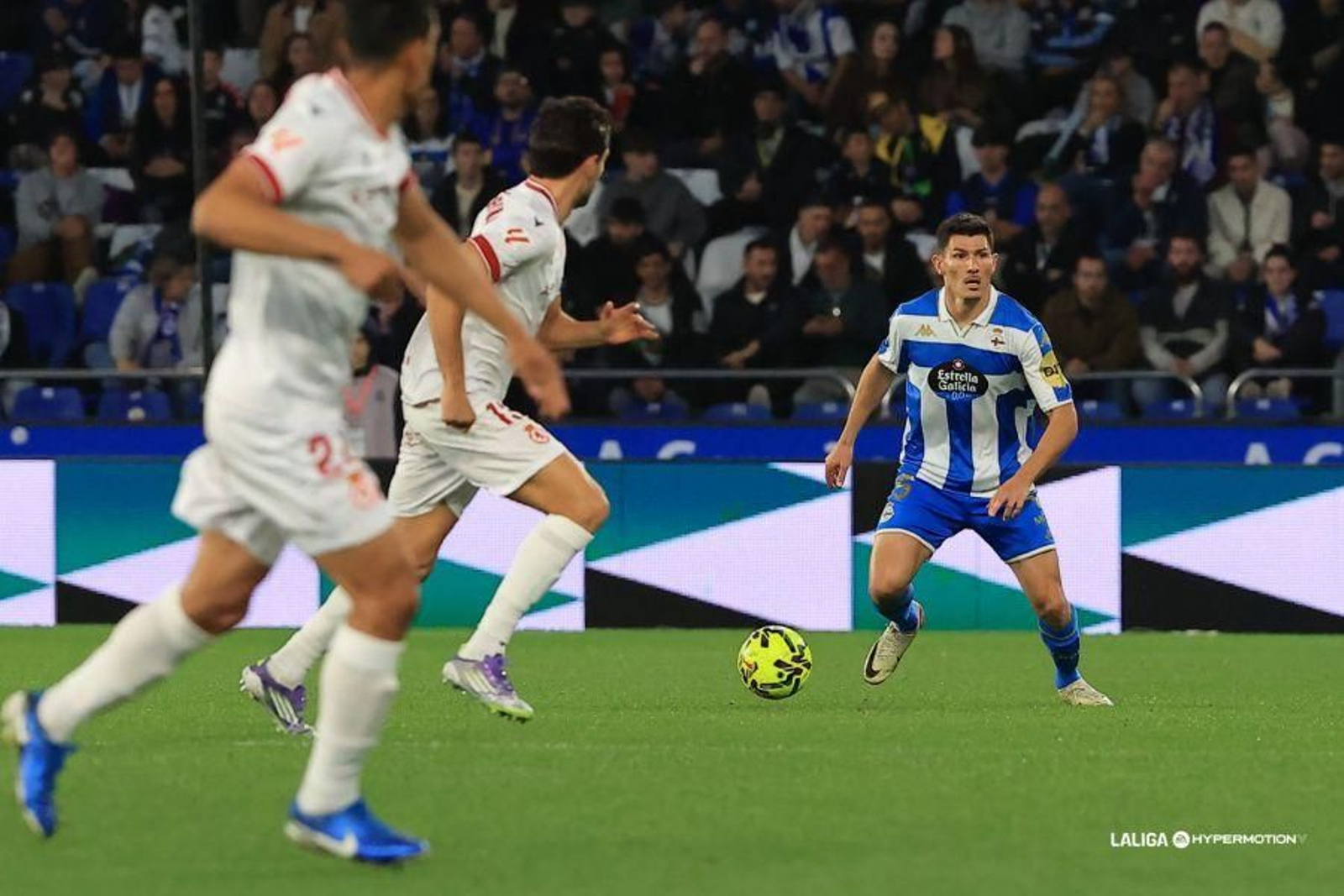 La Cultural Leonesa, próximo rival del Málaga CF, goleada por el Deportivo