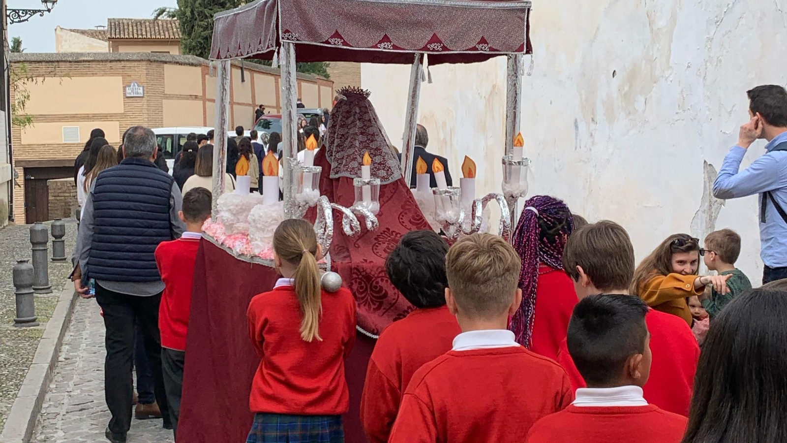 Así vivió Granada la procesión infantil del Colegio Ave María Casa Madre 2025