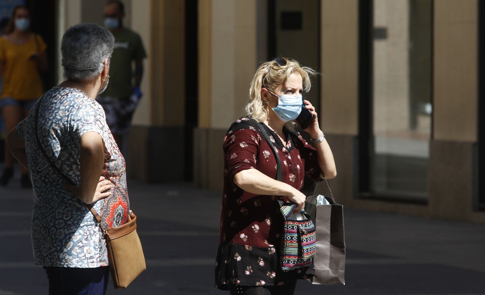 El primer día con mascarilla obligatoria en Córdoba, en fotografías