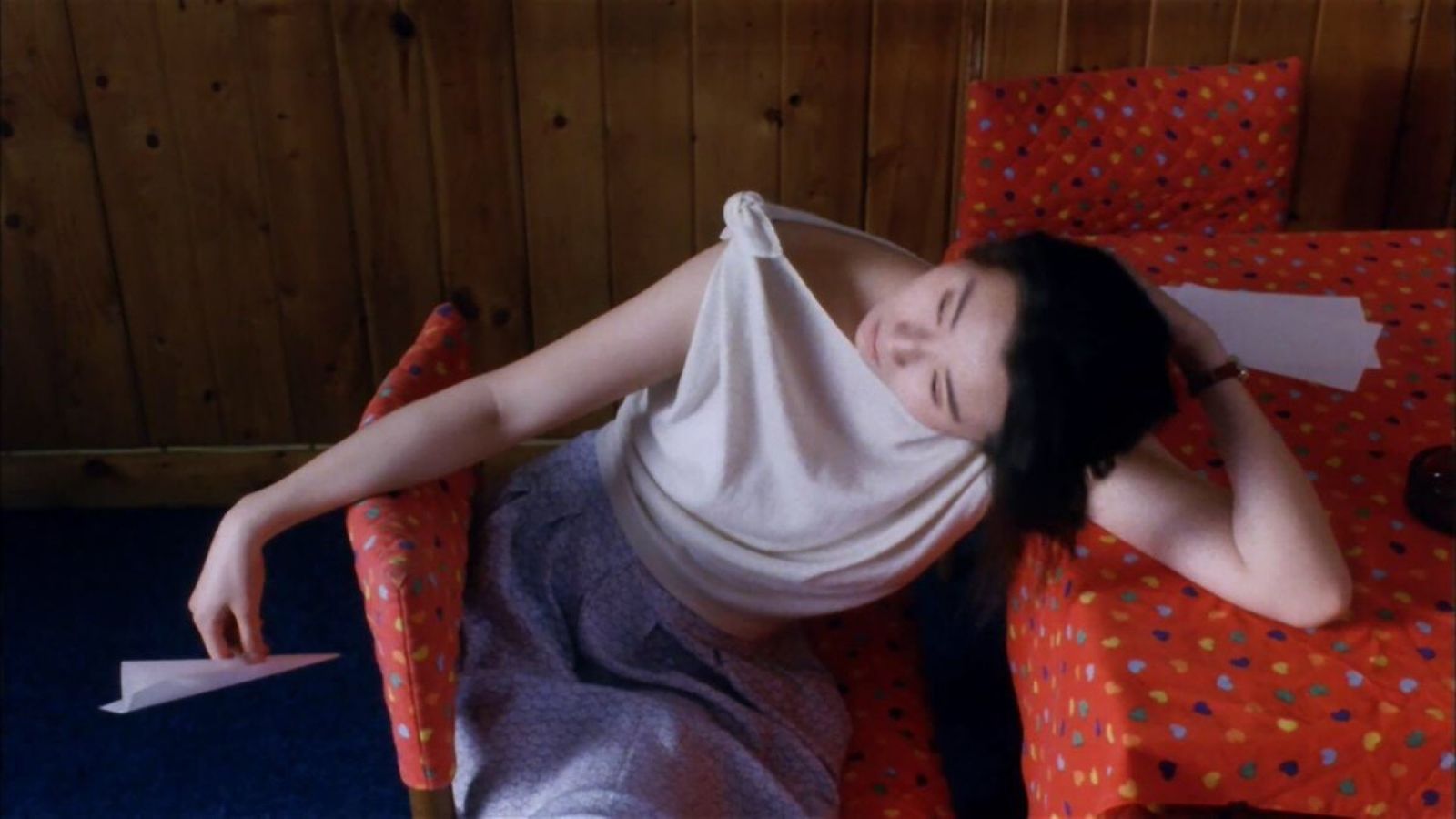 Maggie Cheung en una imagen de 'As tears go by' (1988, Wong Kar-wai)