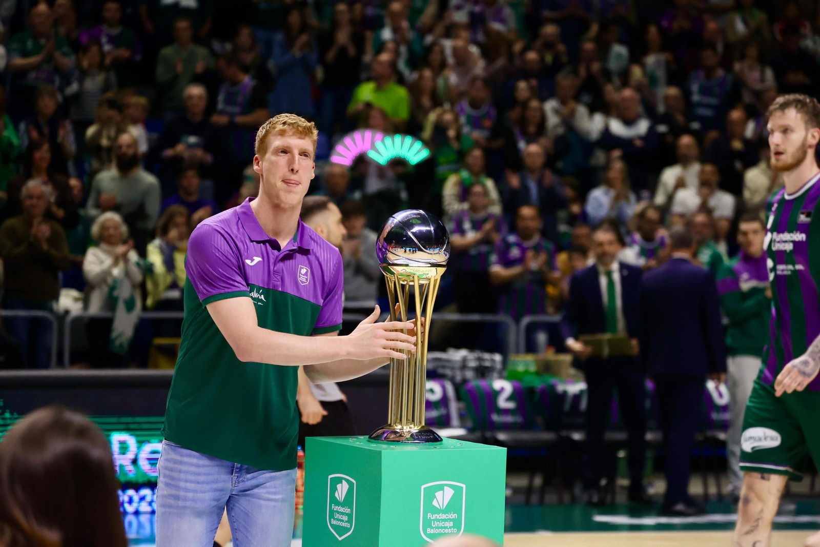 Alberto Díaz, con la Copa.