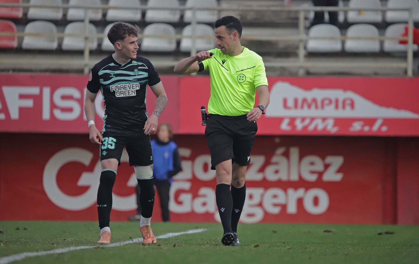 Las mejores fotos del Algeciras - Betis Deportivo de Primera Federación
