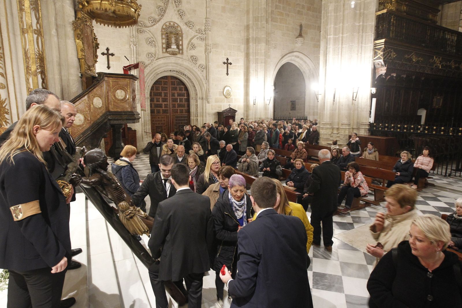 Imágenes Via Crucis Santo Cristo de la Escucha. Semana Santa Almería 2019