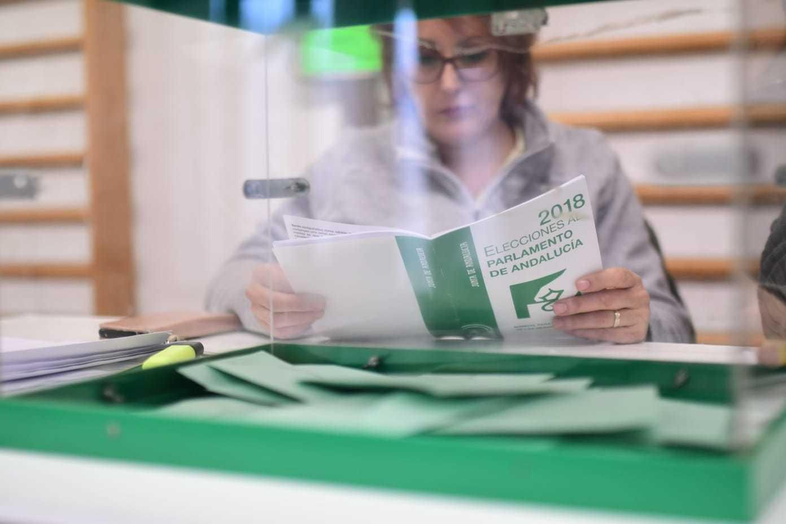 Las imágenes de la jornada electoral en Córdoba