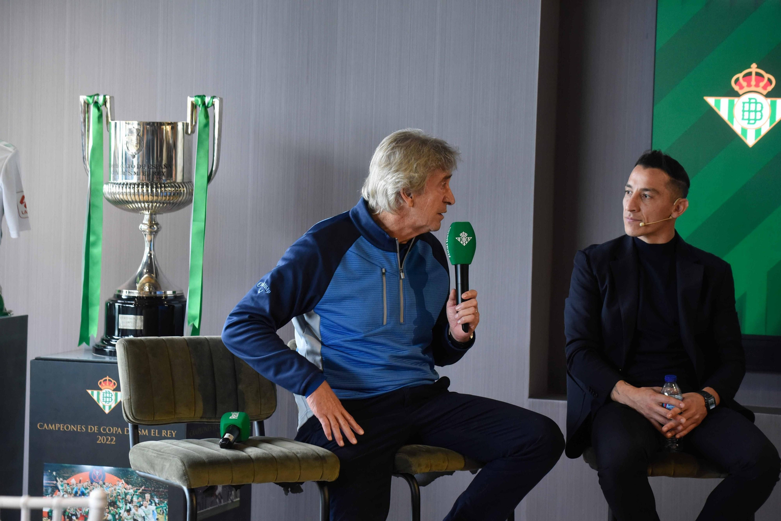 Las imágenes de la despedida de Andrés Guardado