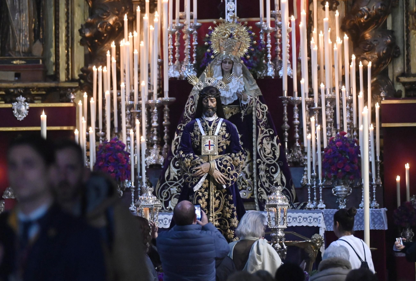 Las mejores fotos del besapiés a Nuestro Padre Jesús Rescatado de Córdoba
