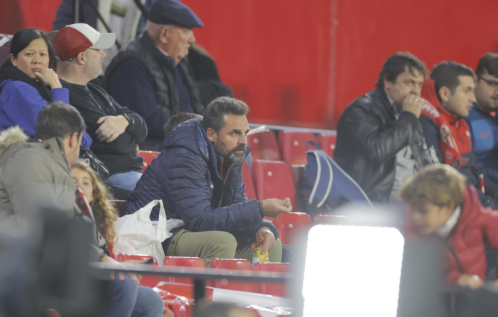 Búscate en las fotos del Sevilla Fc- PSV