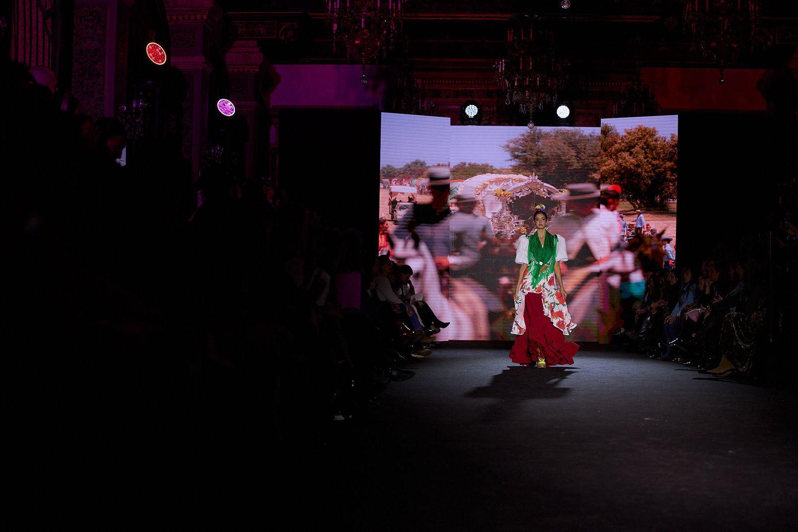 El desfile de Hermandad del Rocio de Sevilla en We Love Flamenco 2026, todas las fotos