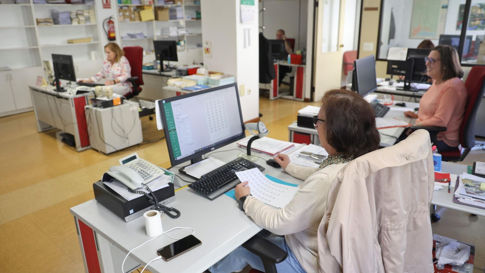 Personal de la Oficina del Censo Electoral, organismo perteneciente al INE.