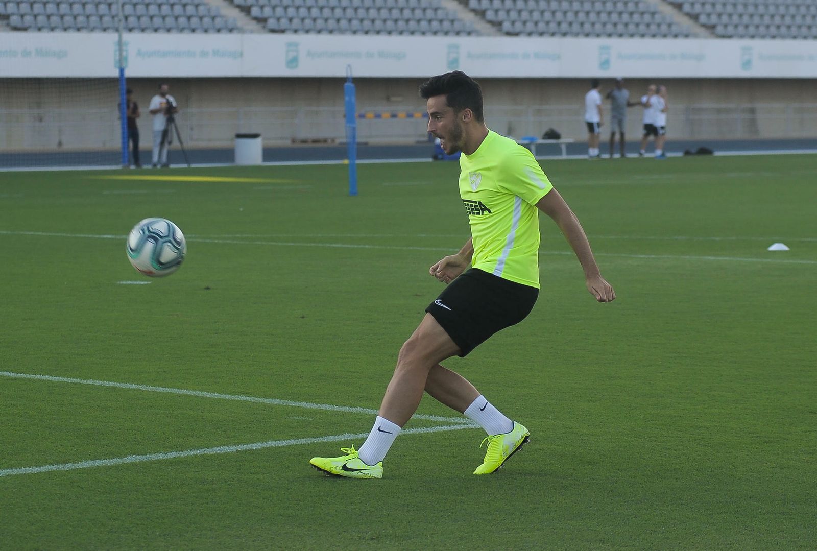 Las fotos del entrenamiento del Málaga CF tras la tormenta