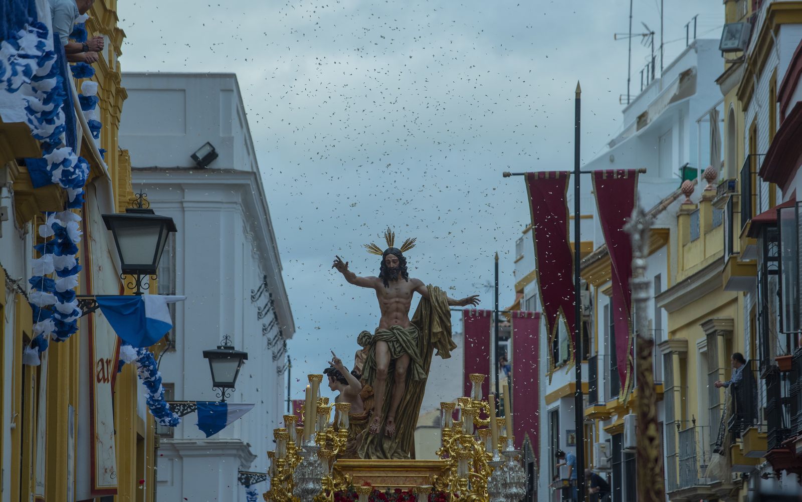 Las imágenes de la salida extraordinaria del Señor de la Resurrección