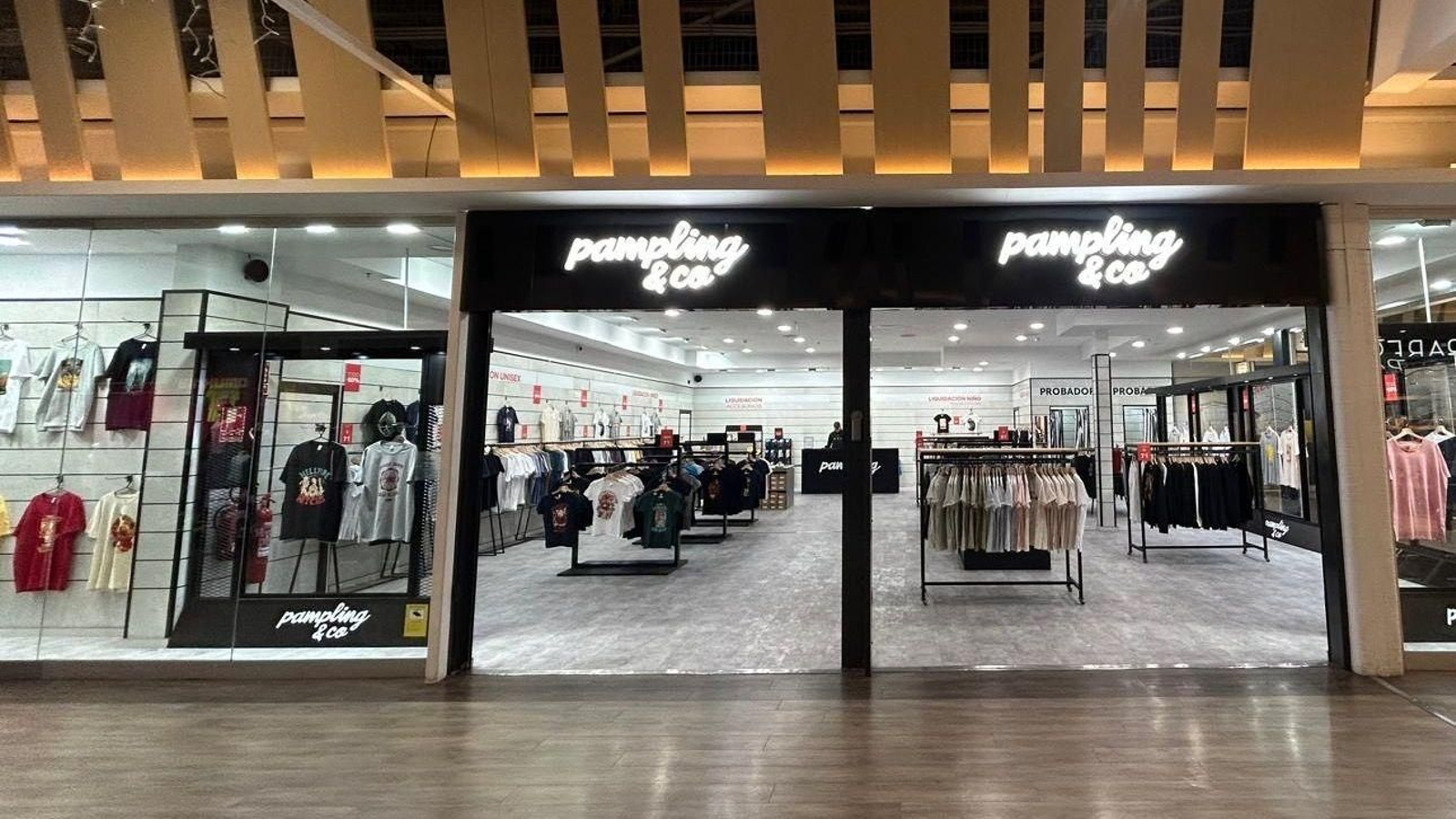 Pampling acaba de abrir en Sevilla Factory una tienda de camietas