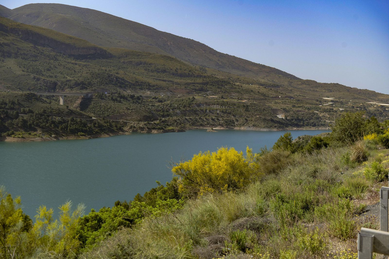 Foto de la presa de Rules.