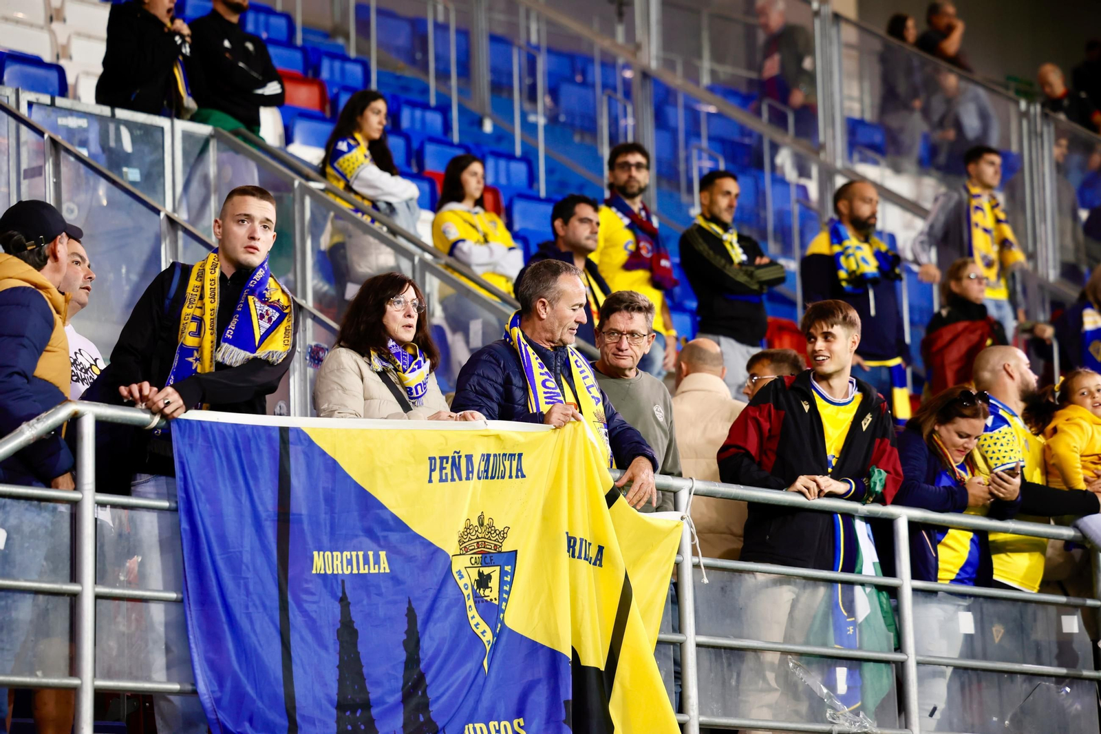 Las imágenes del partido de fútbol Éibar - Cádiz