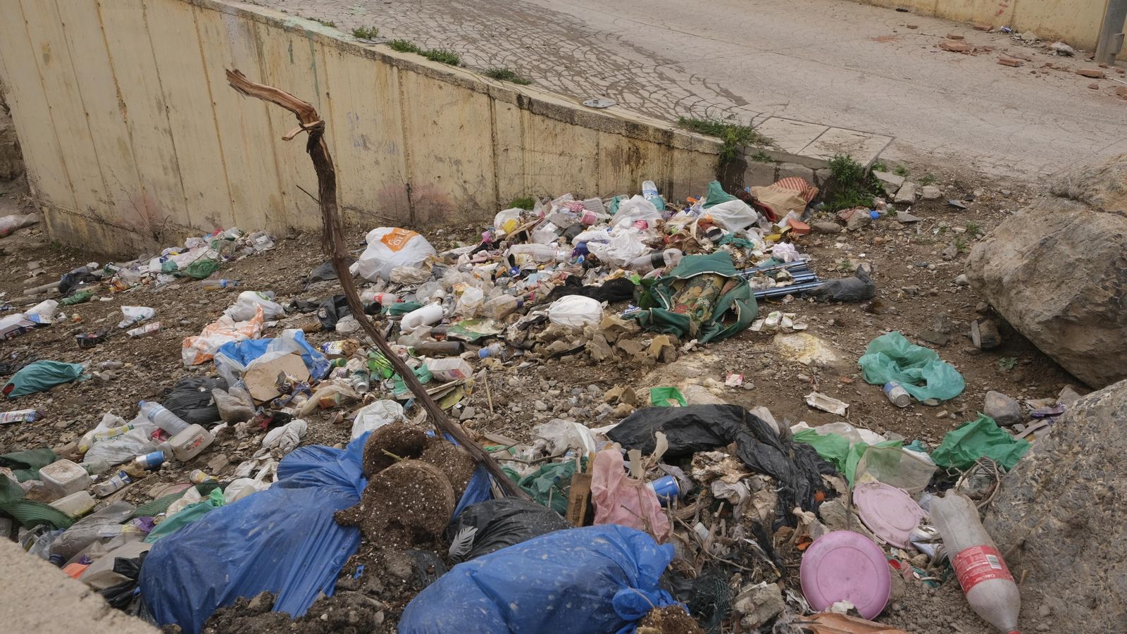 Basura en el Caballar.