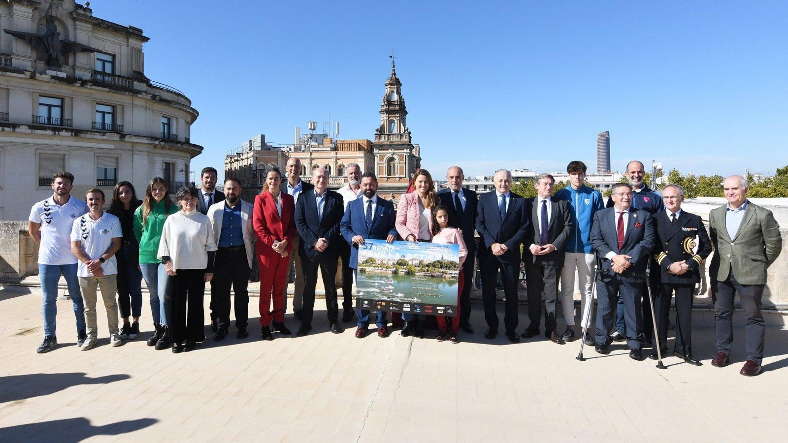 Foto de grupo del acto de la presentación.