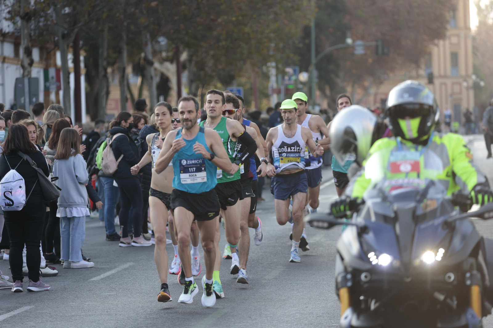 Las imágenes de la Maratón de Sevilla 2022 (6)