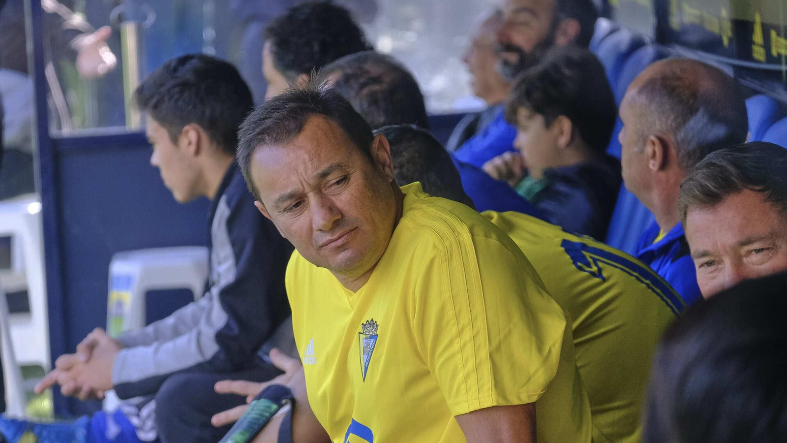 Partido de fútbol a beneficio de la Asociación de Reyes Magos en Carranza