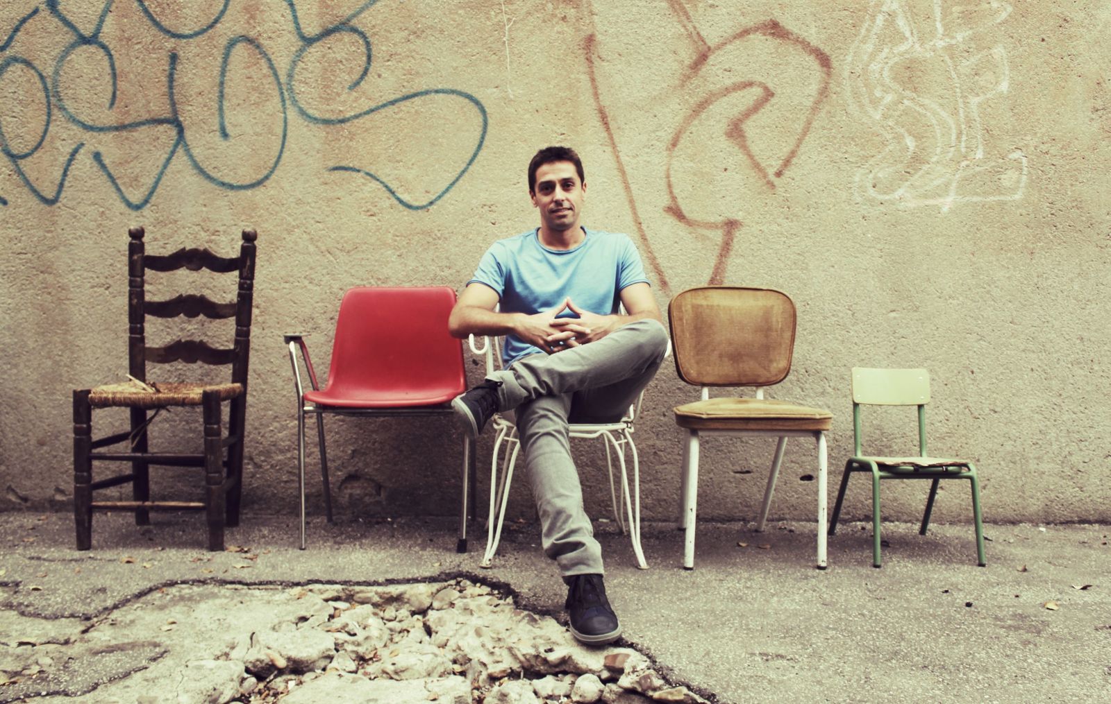 El escritor Pablo Gutiérrez (Huelva, 1978), en una imagen reciente.