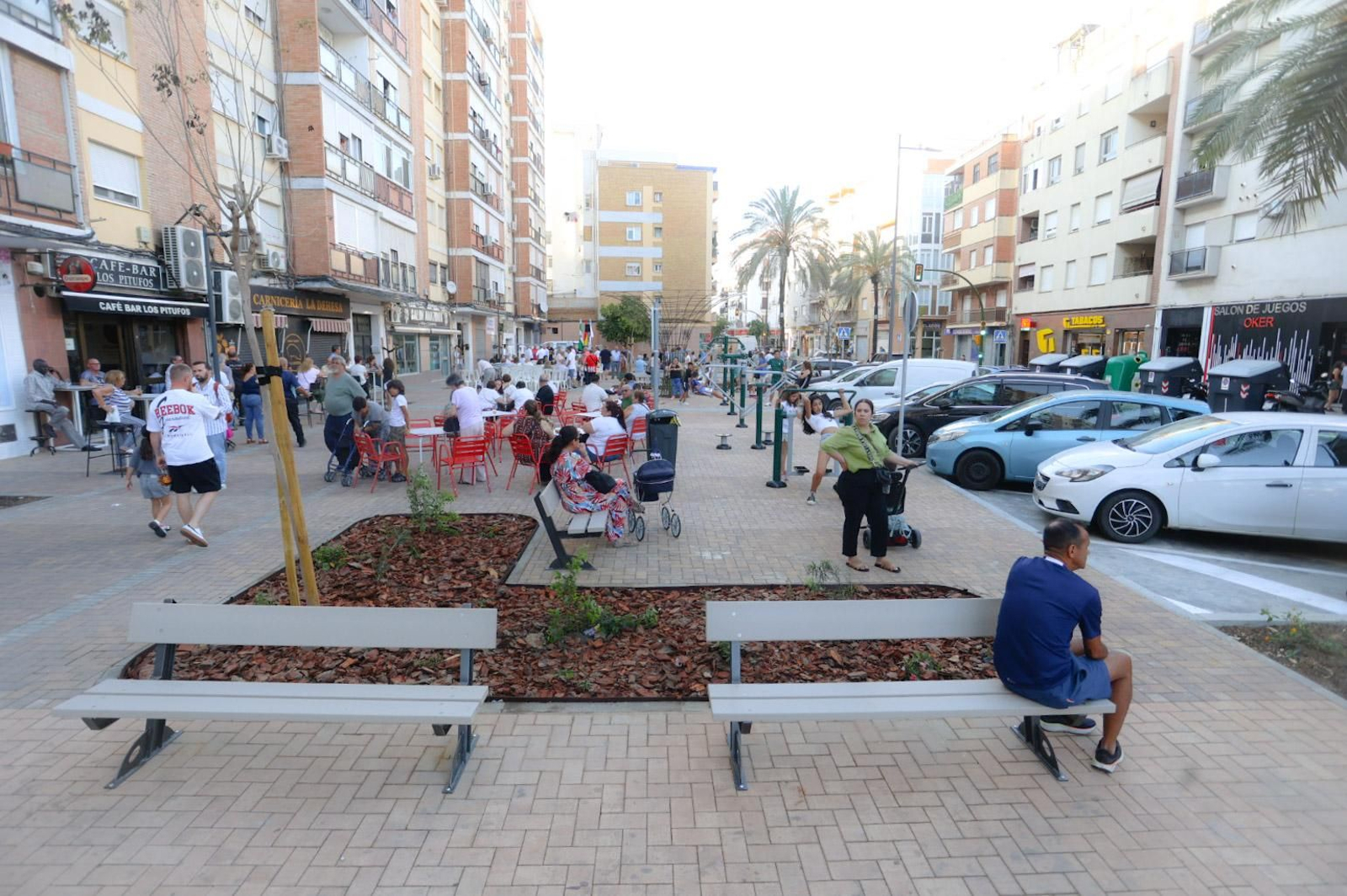 Imágenes de la inauguración de la remodelación de la zona de la antigua Fábrica de Harina en el Barrio de Las Colonias