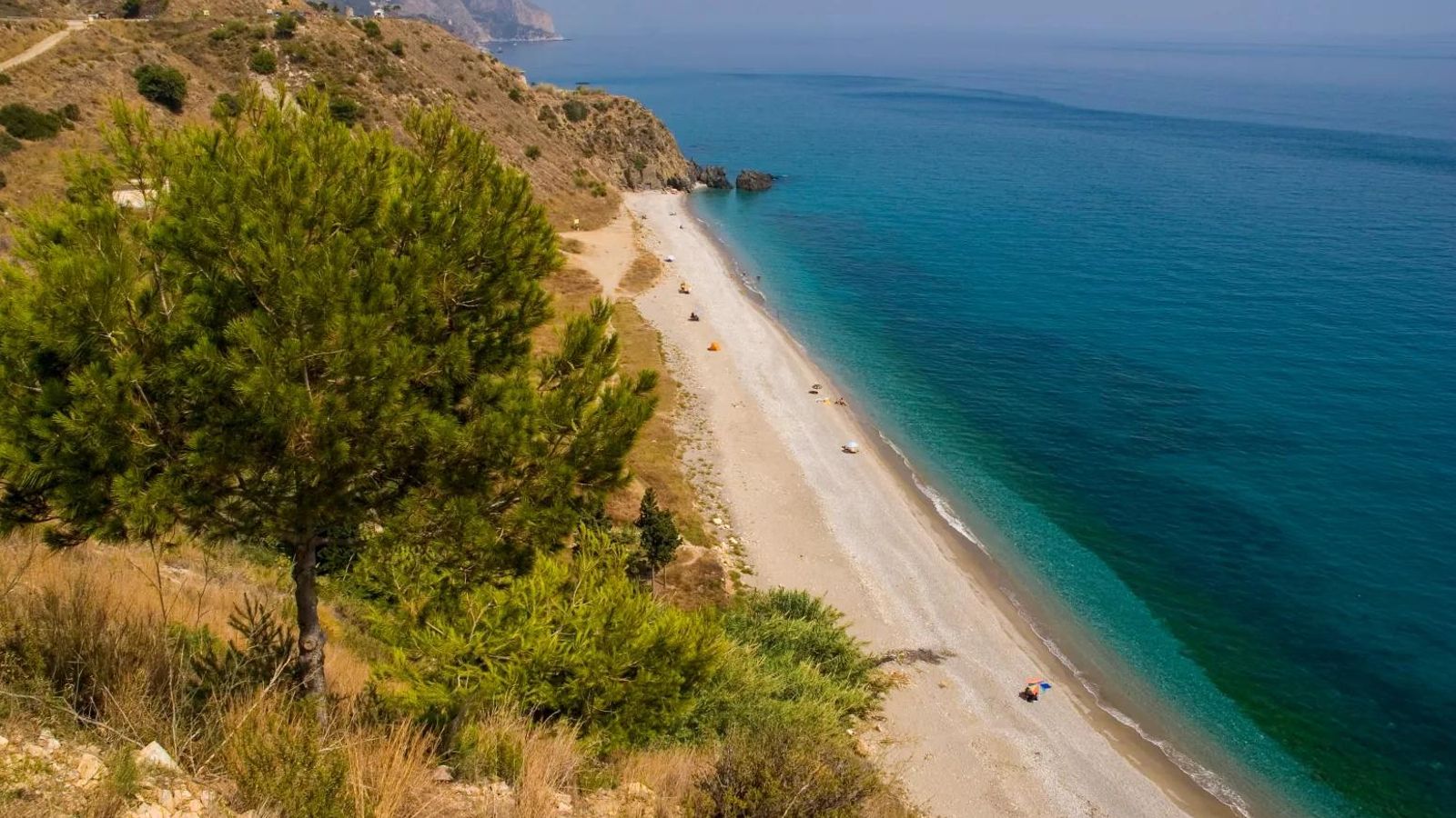 La playa de Las Alberquillas.
