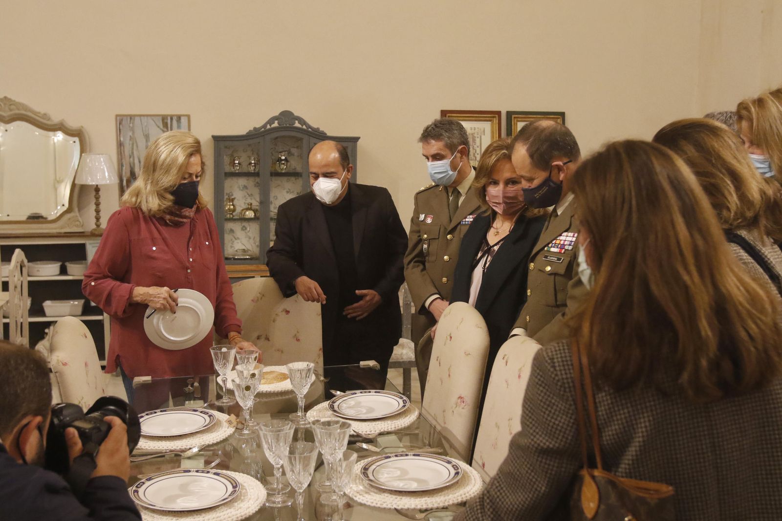 Así es el Baratillo de Primavera de Adevida en Córdoba, en imágenes