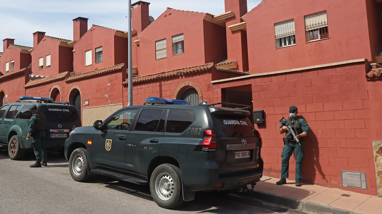 Fotos de los registros de la Guardia Civil en Algeciras Fotos de los registros de la Guardia Civil en Algeciras