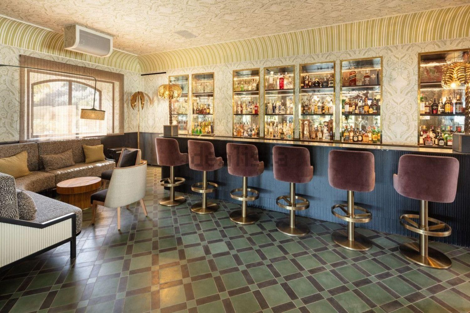 El bar Así es por dentro la vivienda de lujo más a la venta en Málaga: 35 millones