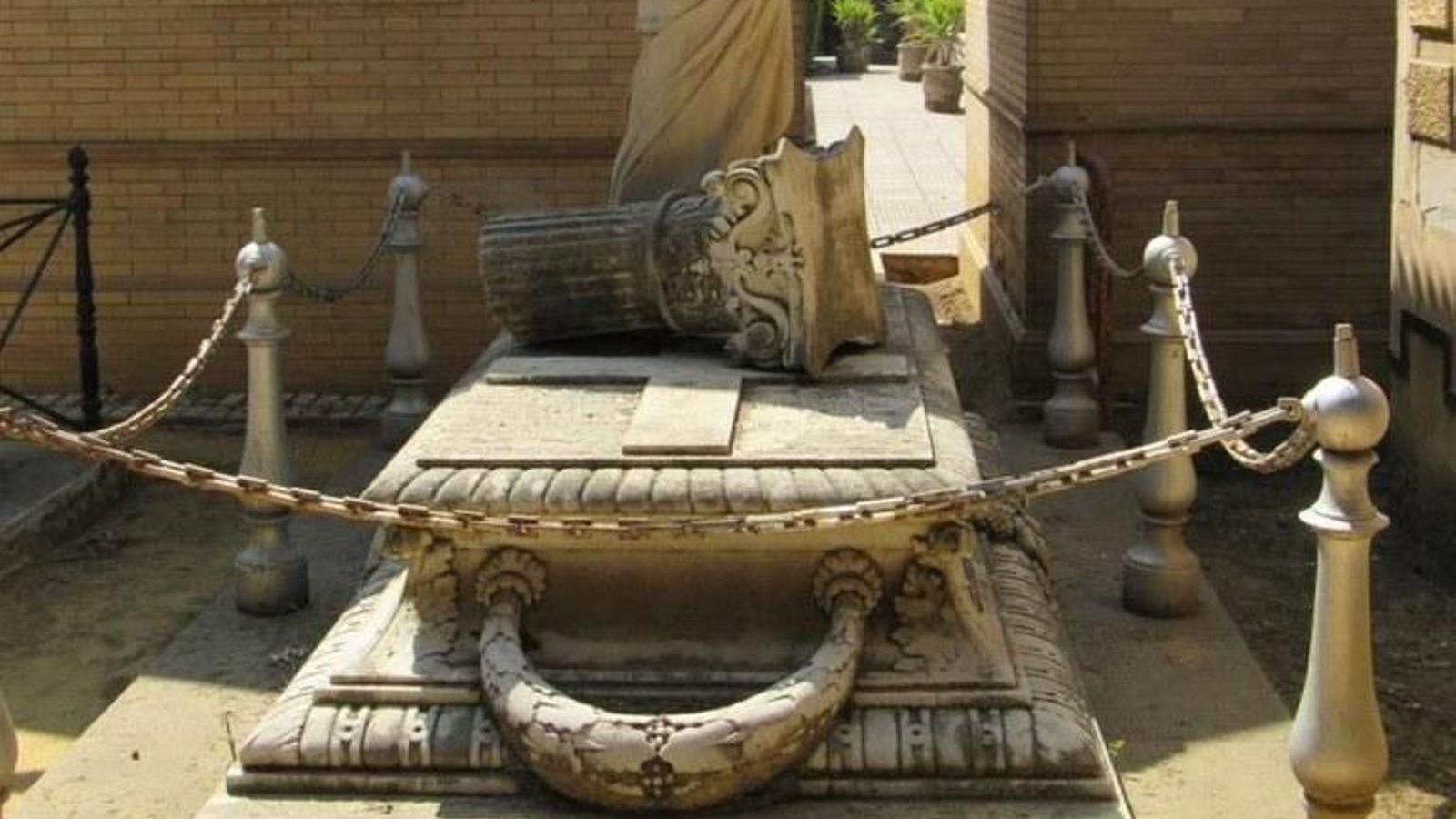 Tumba del Espartero.