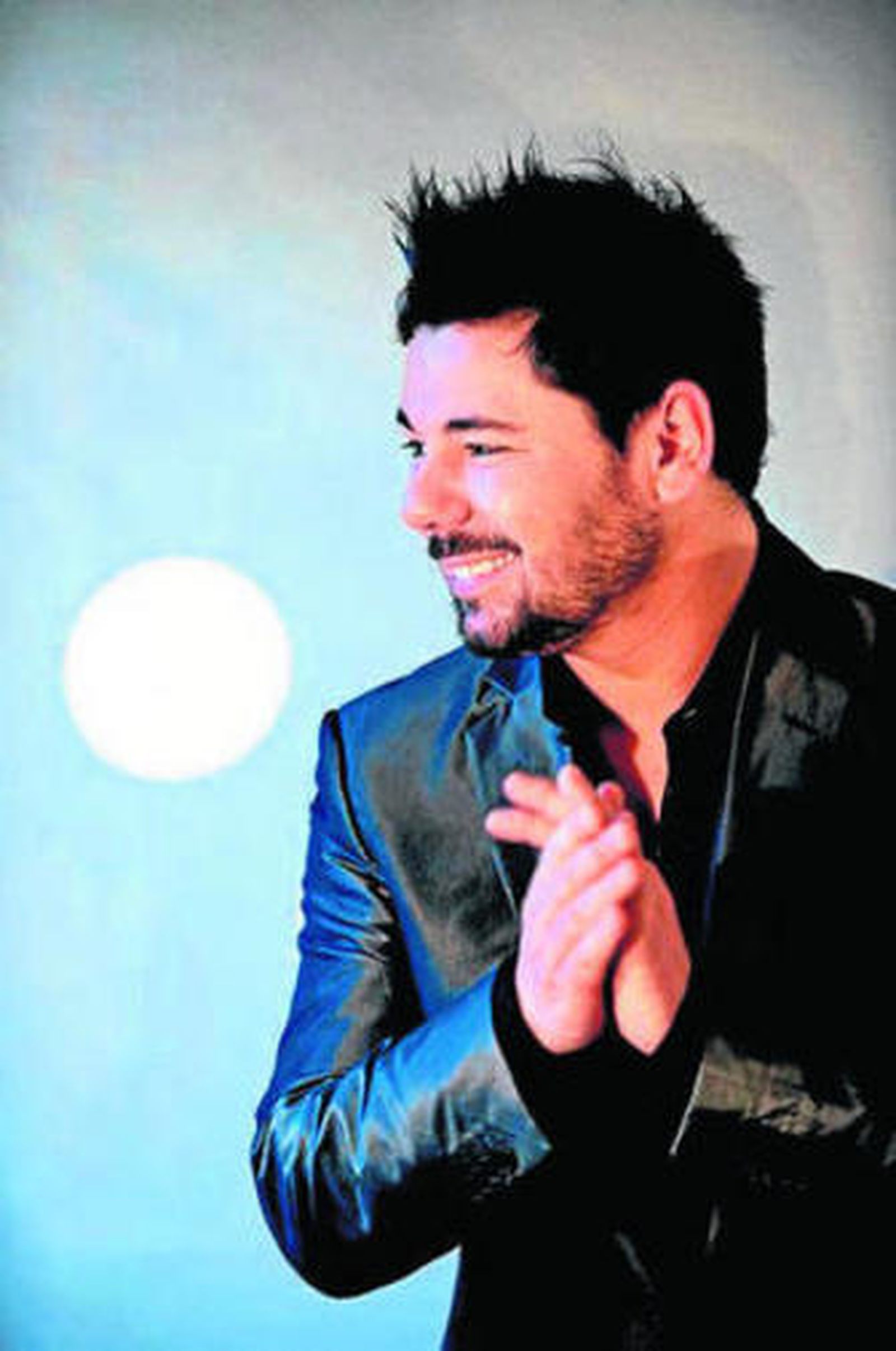 El artista Miguel Poveda