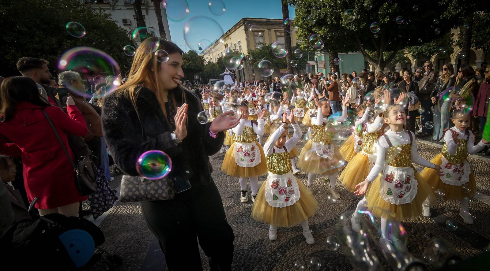 Imágenes del pasacalles Cascanueces en Jerez