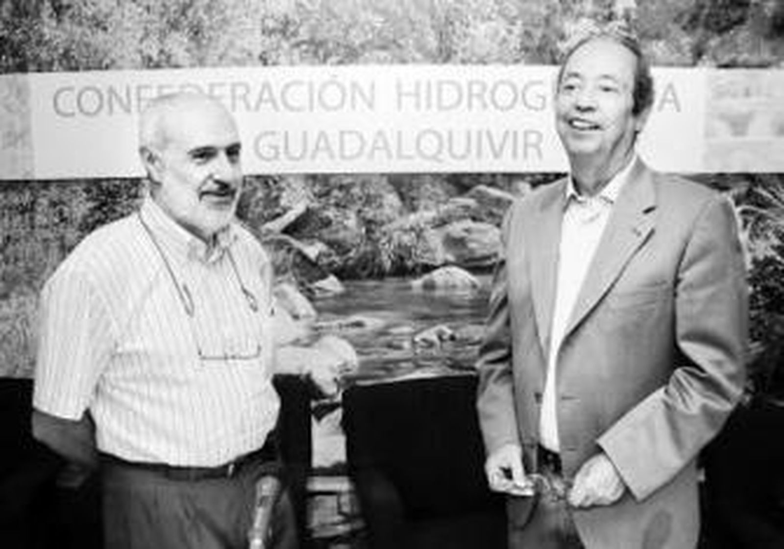 Francisco Tapia y Agustín Argüelles, jefe de Planificación de la CHG.