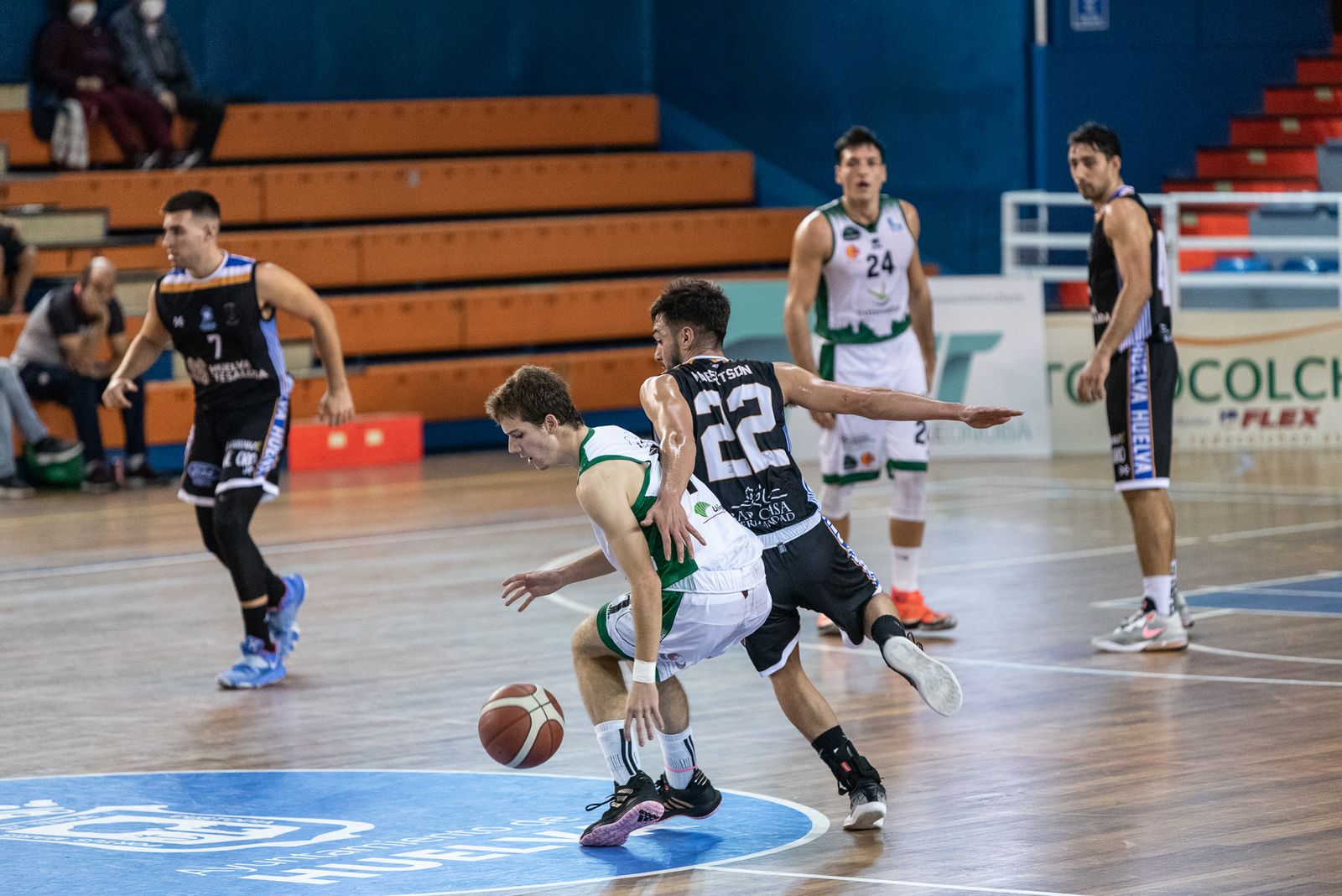 Baloncesto: Imágenes del Huelva Comercio - Extremadura