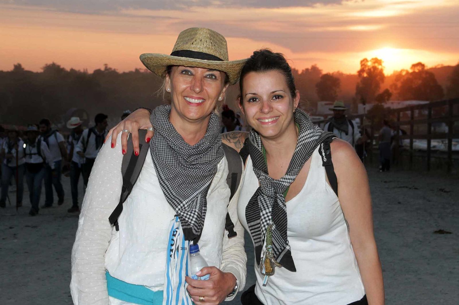 Imágenes de la llegada de la Hermandad del Rocío de Huelva a la aldea