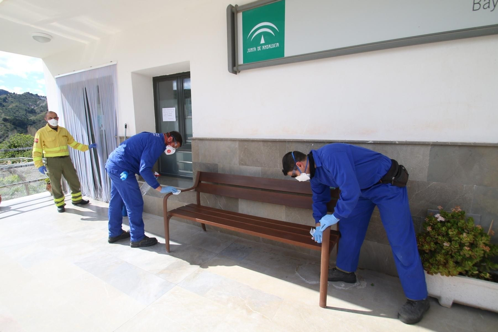 El Infoca comienza su cruzada contra el coronavirus en Almería