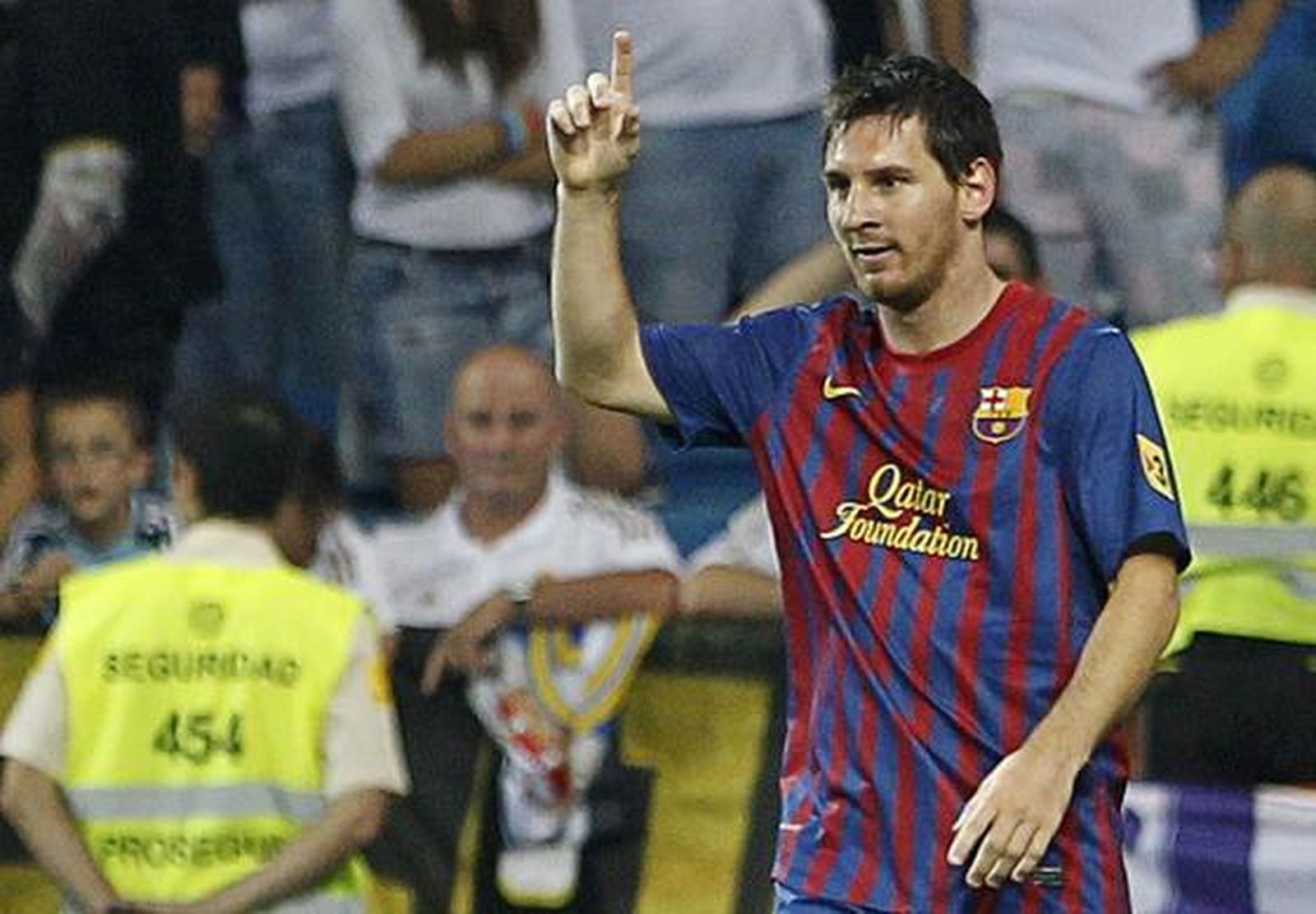 El Real Madrid y el Barcelona empatan 2-2 en la ida de la Supercopa. / Reuters