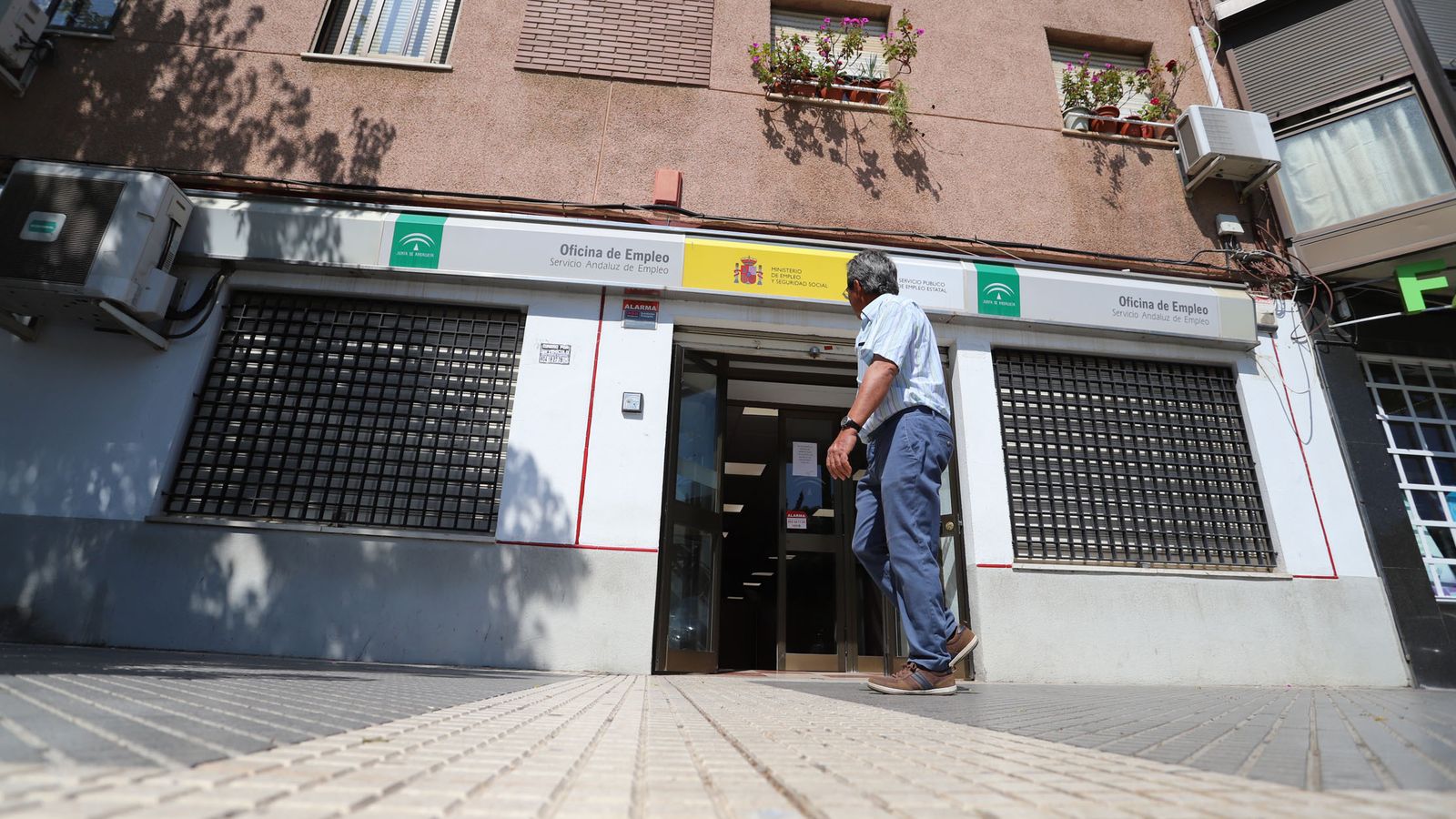 El paro ha bajado en el último año en Huelva más que en ninguna otra provincia andaluza.